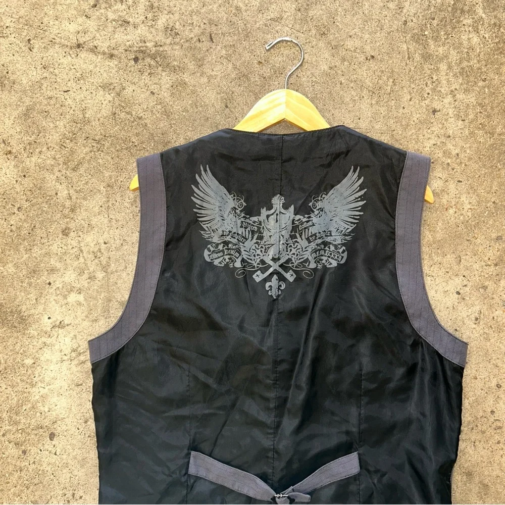 Guess sleeveless vest